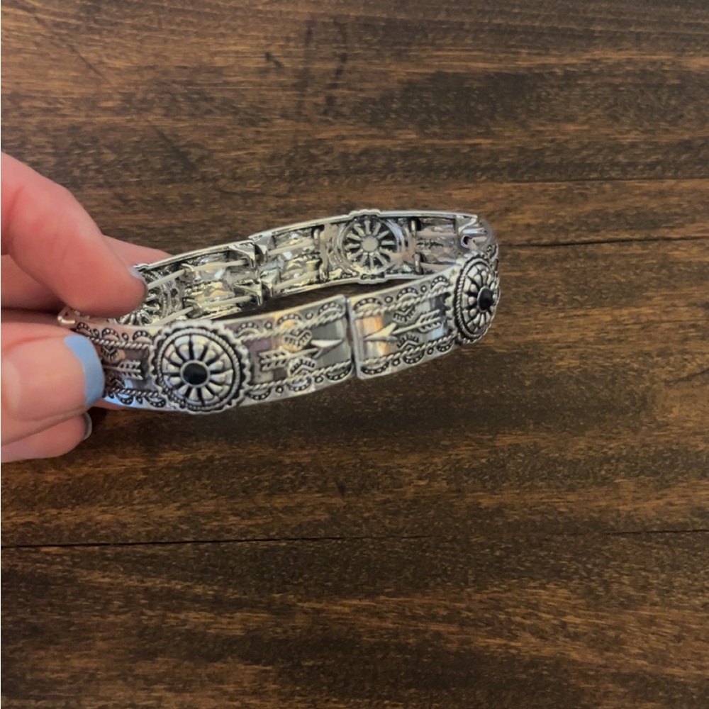Elegant Silver Women's Bracelet